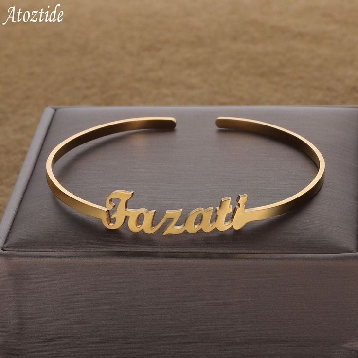 custom name bangle